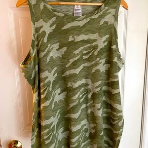 Old navy maternity top